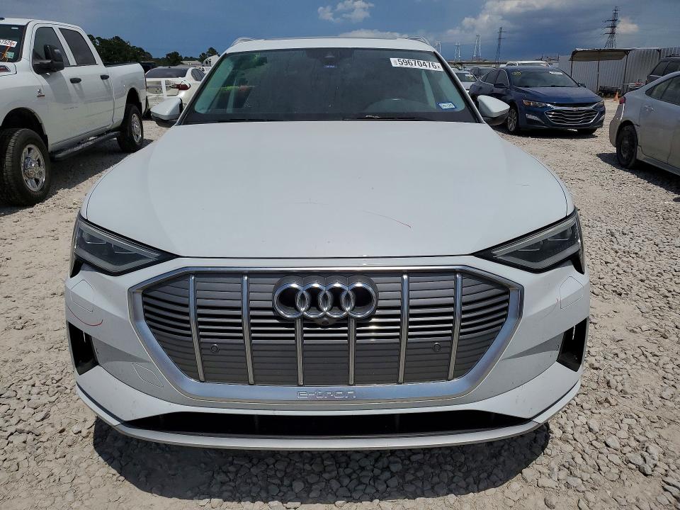 Aukcja sprzedaży 2019 Audi E-tron, vin: WA1LAAGE8KB024971, numer aukcji: 59670476