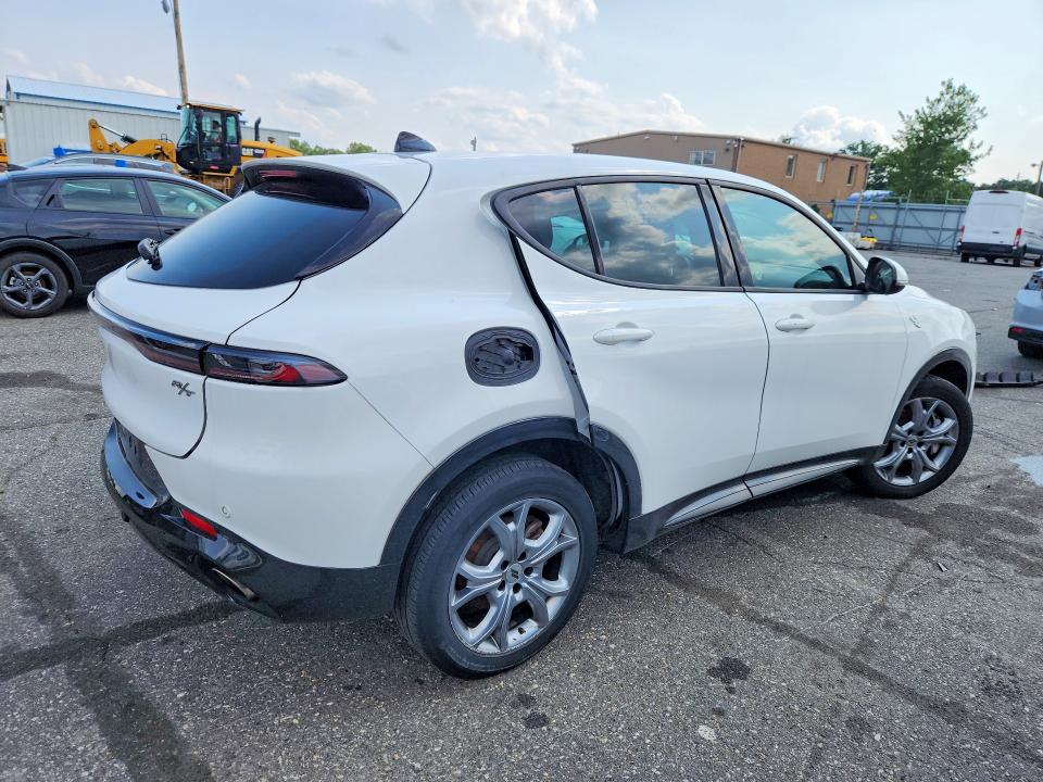 2024 Dodge Hornet მანქანა იყიდება აუქციონზე, vin: ZACPDFCW1R3A30256, აუქციონის ნომერი: 61188626