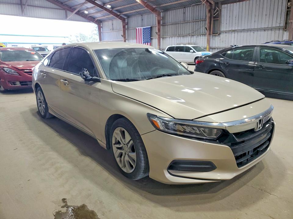 63339756 :رقم المزاد ، 1HGCV1F13JA123924 vin ، 2018 Honda Accord مزاد بيع