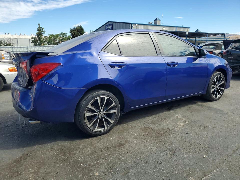 Aukcja sprzedaży 2018 Toyota Corolla, vin: 2T1BURHEXJC050302, numer aukcji: 61370936