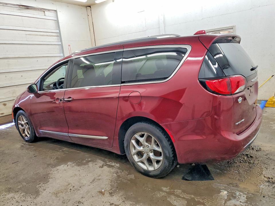 2018 Chrysler Pacifica მანქანა იყიდება აუქციონზე, vin: 2C4RC1GG3JR143183, აუქციონის ნომერი: 61404006