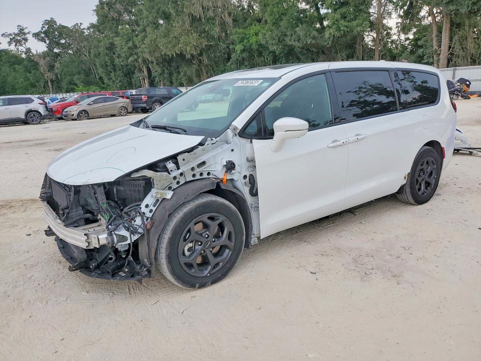 Продажа на аукционе авто 2022 Chrysler Pacifica, vin: 2C4RC1S73NR187245, номер лота: 62573256