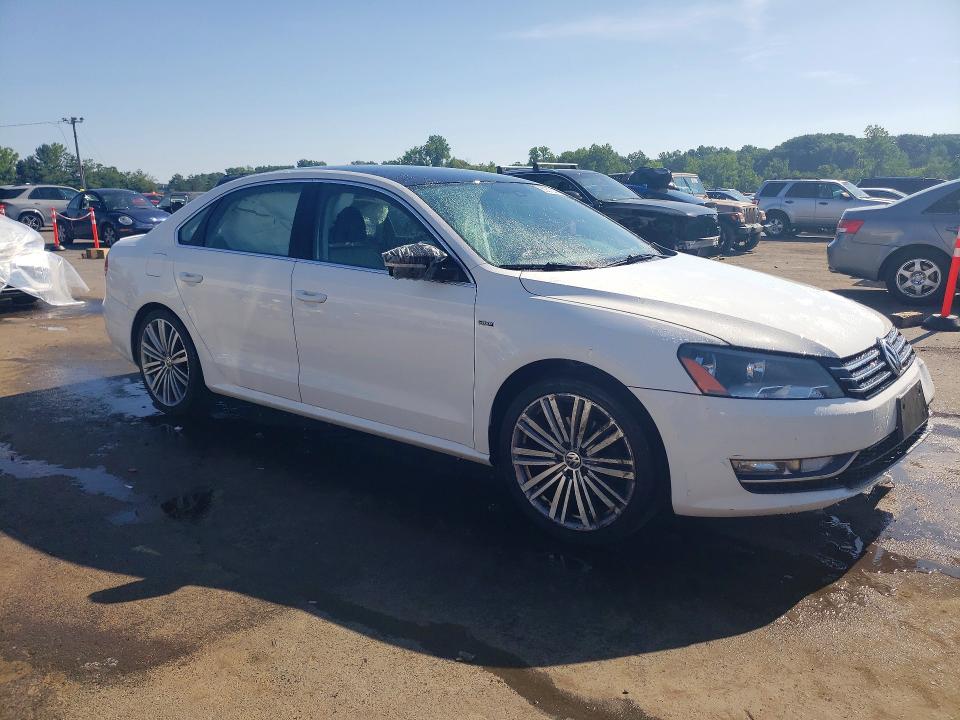 2015 Volkswagen Passat მანქანა იყიდება აუქციონზე, vin: 1VWBT7A30FC021839, აუქციონის ნომერი: 60370216