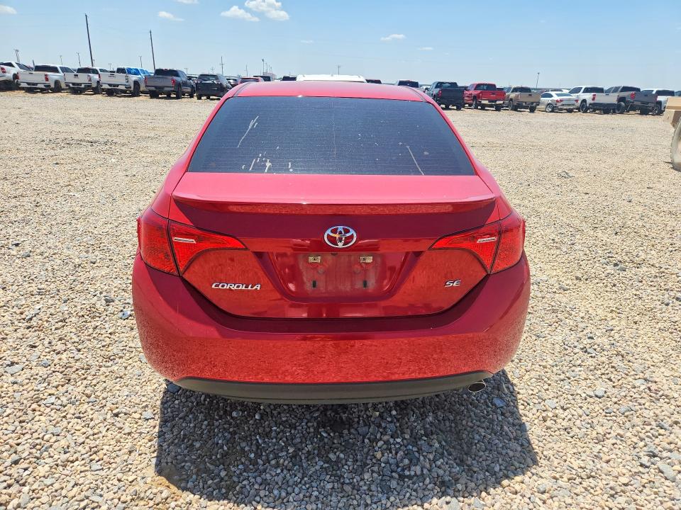 62276096 :رقم المزاد ، 5YFBURHE2JP774825 vin ، 2018 Toyota Corolla مزاد بيع