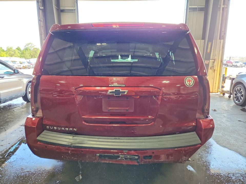 61922356 :رقم المزاد ، 1GNSKHKC9LR215604 vin ، 2020 Chevrolet Suburban مزاد بيع