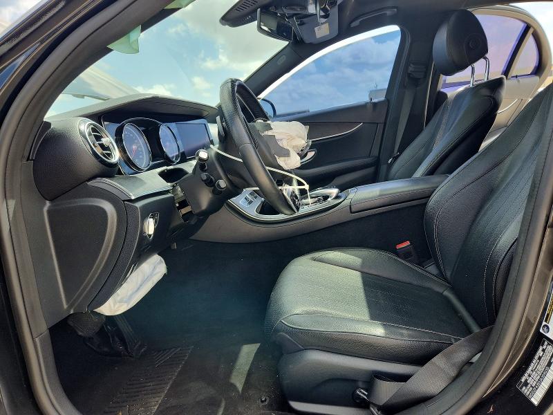 61228216 :رقم المزاد ، WDDZF4JB5JA359035 vin ، 2018 Mercedes-benz E مزاد بيع