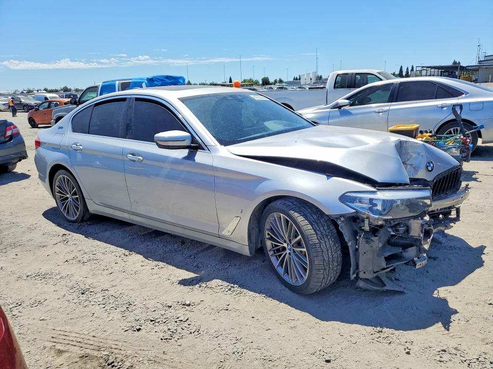 61931456 :رقم المزاد ، WBAJA9C55JB253346 vin ، 2018 Bmw 530e مزاد بيع