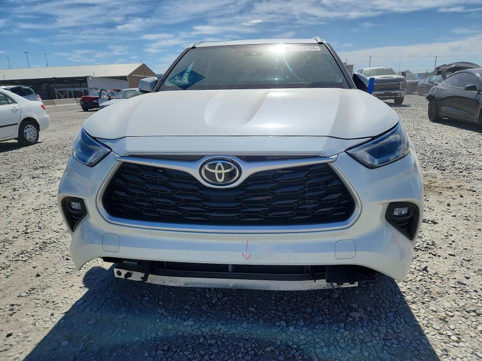 60134166 :رقم المزاد ، 5TDHZRBHXMS538014 vin ، 2021 Toyota Highlander مزاد بيع
