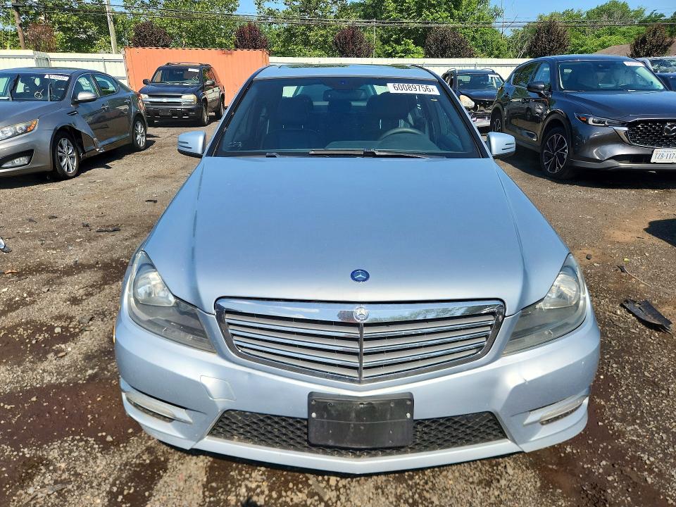 60089756 :رقم المزاد ، WDDGF8ABXDR275605 vin ، 2013 Mercedes-benz C مزاد بيع