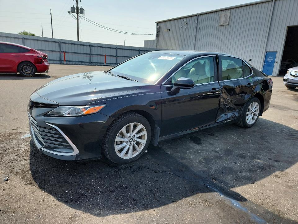 Продажа на аукционе авто 2022 Toyota Camry, vin: 4T1C11AK9NU677141, номер лота: 62848576