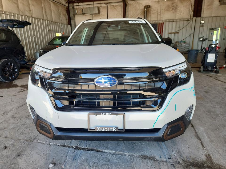 60569946 :رقم المزاد ، JF2SLDHC7SH547388 vin ، 2025 Subaru Forester مزاد بيع