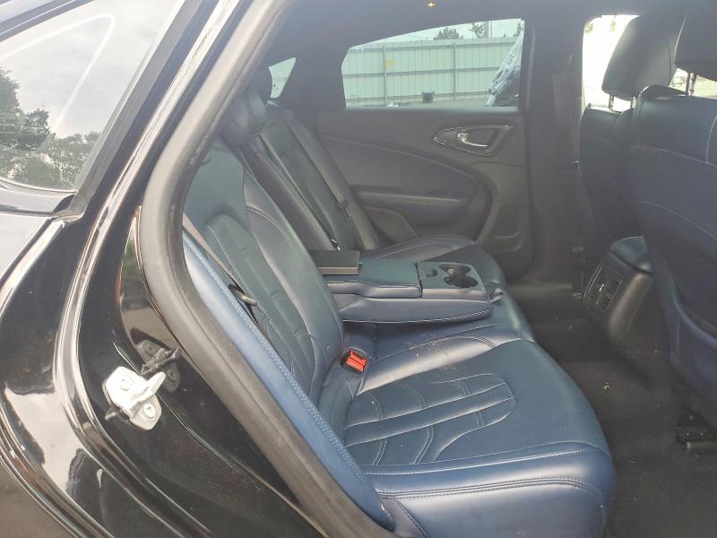 60261346 :رقم المزاد ، 1C3CCCBG6GN109404 vin ، 2016 Chrysler 200 مزاد بيع