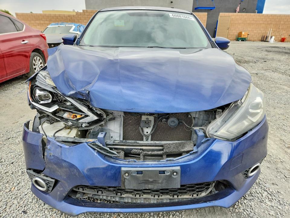 60881666 :رقم المزاد ، 3N1AB7AP1HY255621 vin ، 2017 Nissan Sentra مزاد بيع