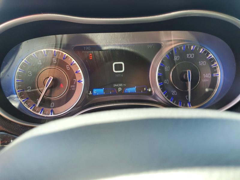 59843426 :رقم المزاد ، 2C3CCAEG5JH148551 vin ، 2018 Chrysler 300 مزاد بيع