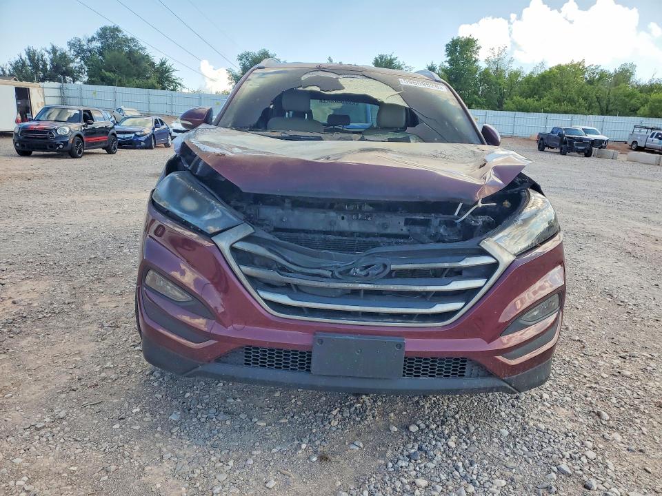 59669526 :رقم المزاد ، KM8J33A40HU413454 vin ، 2017 Hyundai Tucson مزاد بيع