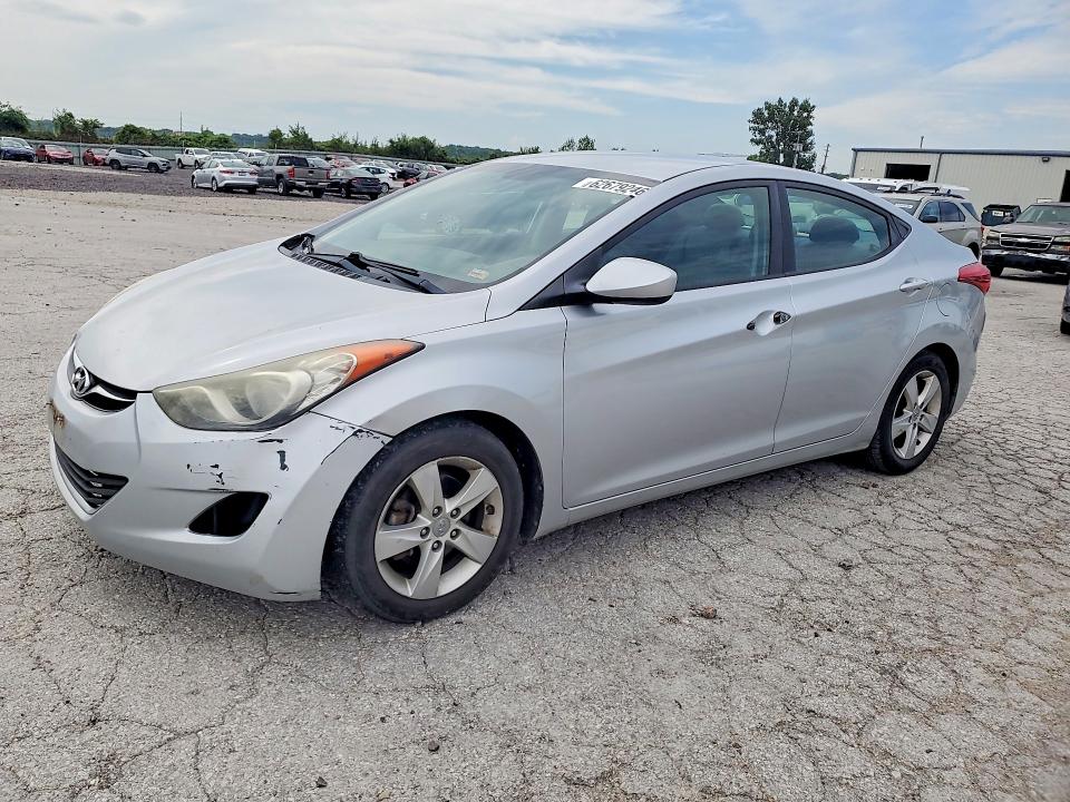 62679246 :رقم المزاد ، 5NPDH4AE3DH268285 vin ، 2013 Hyundai Elantra مزاد بيع