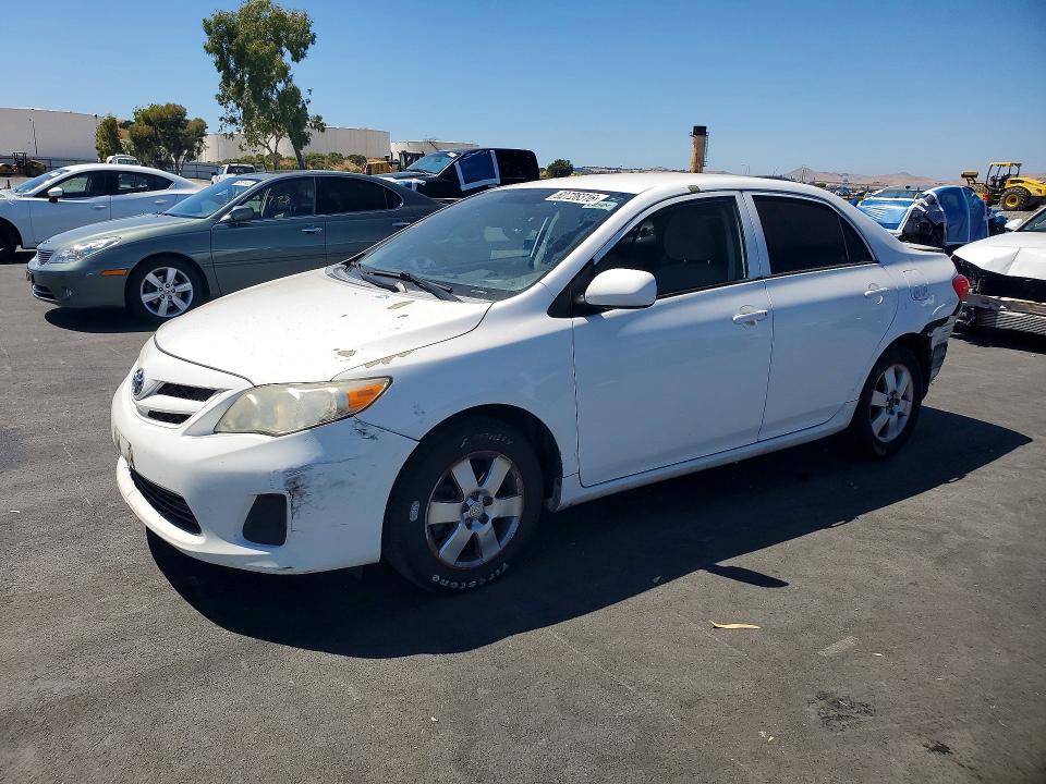 62726316 :رقم المزاد ، 5YFBU4EE6CP061310 vin ، 2012 Toyota Corolla مزاد بيع