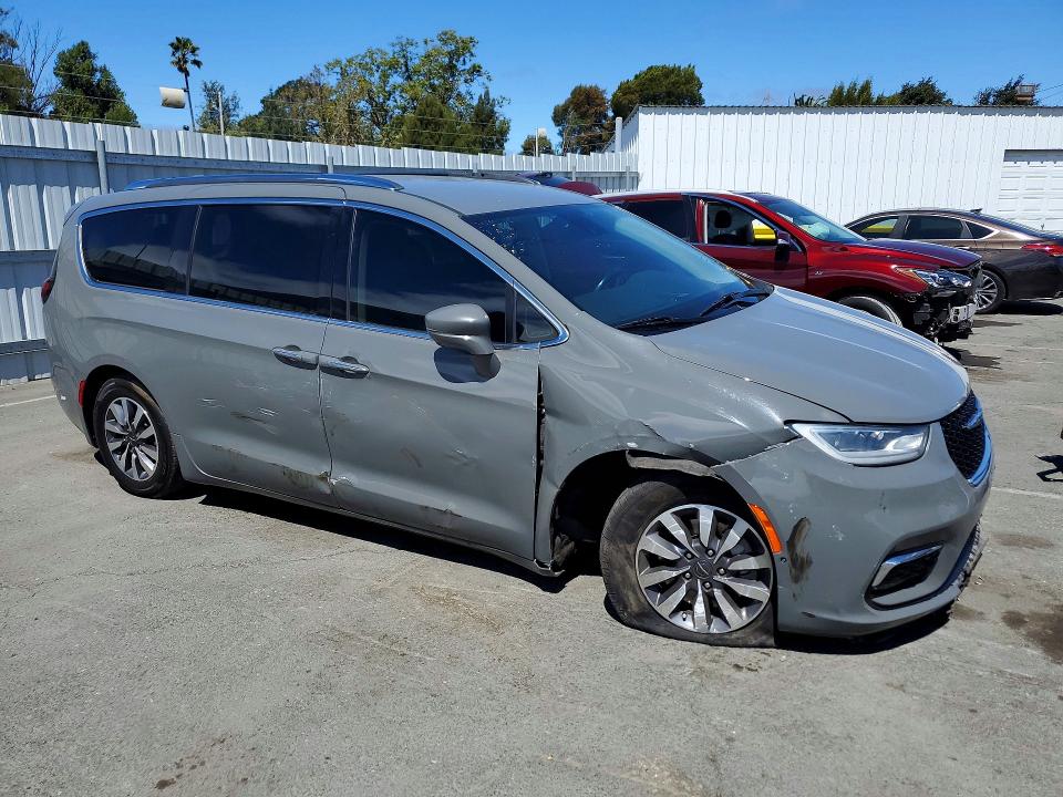 2021 Chrysler Pacifica მანქანა იყიდება აუქციონზე, vin: 2C4RC1L79MR581104, აუქციონის ნომერი: 61631096