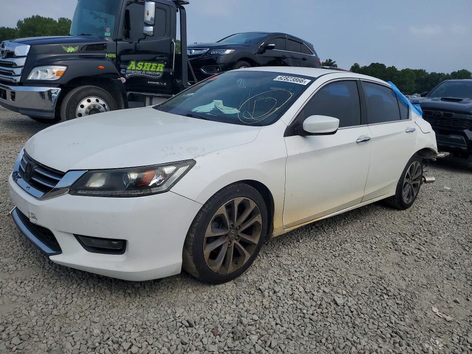 62823866 :رقم المزاد ، 1HGCR2F59FA058209 vin ، 2015 Honda Accord مزاد بيع