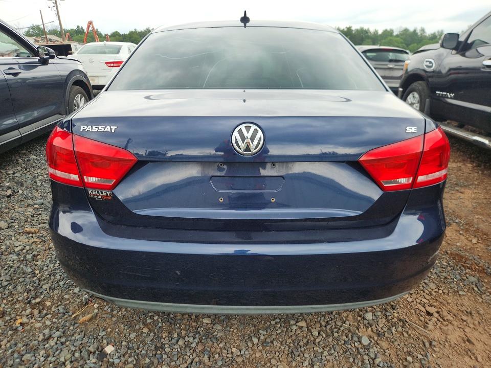 60230976 :رقم المزاد ، 1VWBP7A39CC090075 vin ، 2012 Volkswagen Passat مزاد بيع