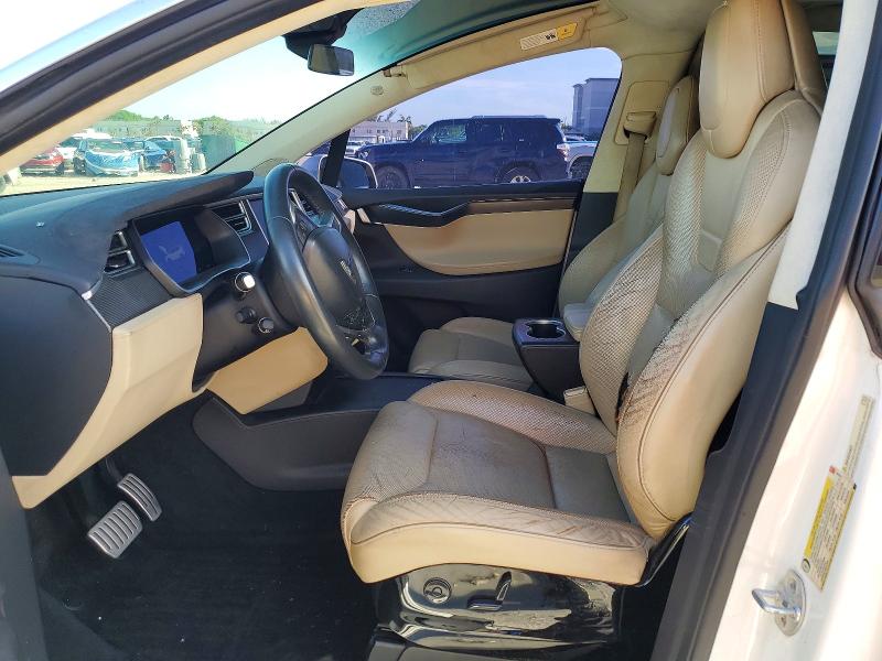 2016 Tesla Model X მანქანა იყიდება აუქციონზე, vin: 5YJXCBE48GFS00908, აუქციონის ნომერი: 59694216
