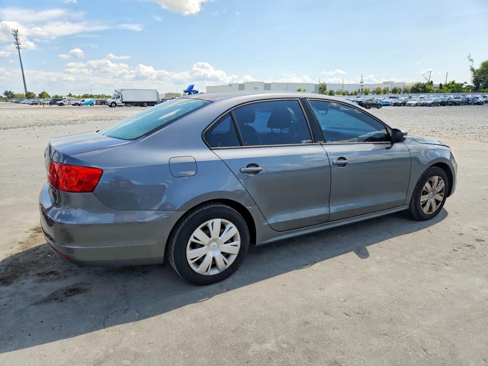 62773056 :رقم المزاد ، 3VWDX7AJ9BM377291 vin ، 2011 Volkswagen Jetta مزاد بيع