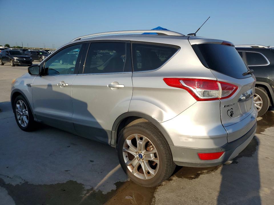 61640986 :رقم المزاد ، 1FMCU0J9XFUA46771 vin ، 2015 Ford Escape مزاد بيع