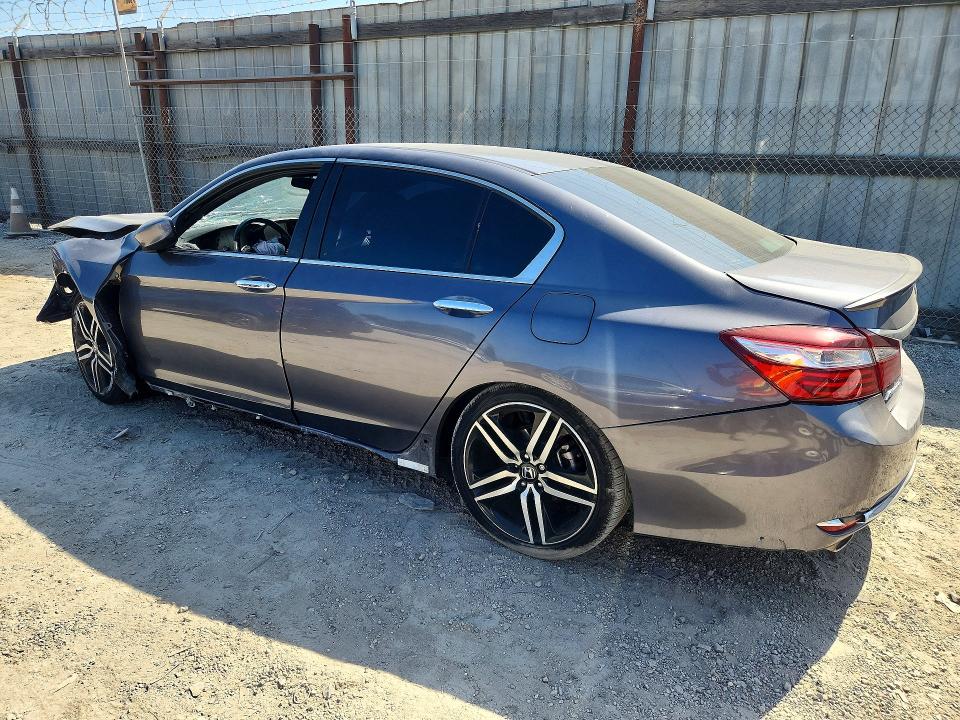Aukcja sprzedaży 2017 Honda Accord, vin: 1HGCR2F54HA255243, numer aukcji: 63541976
