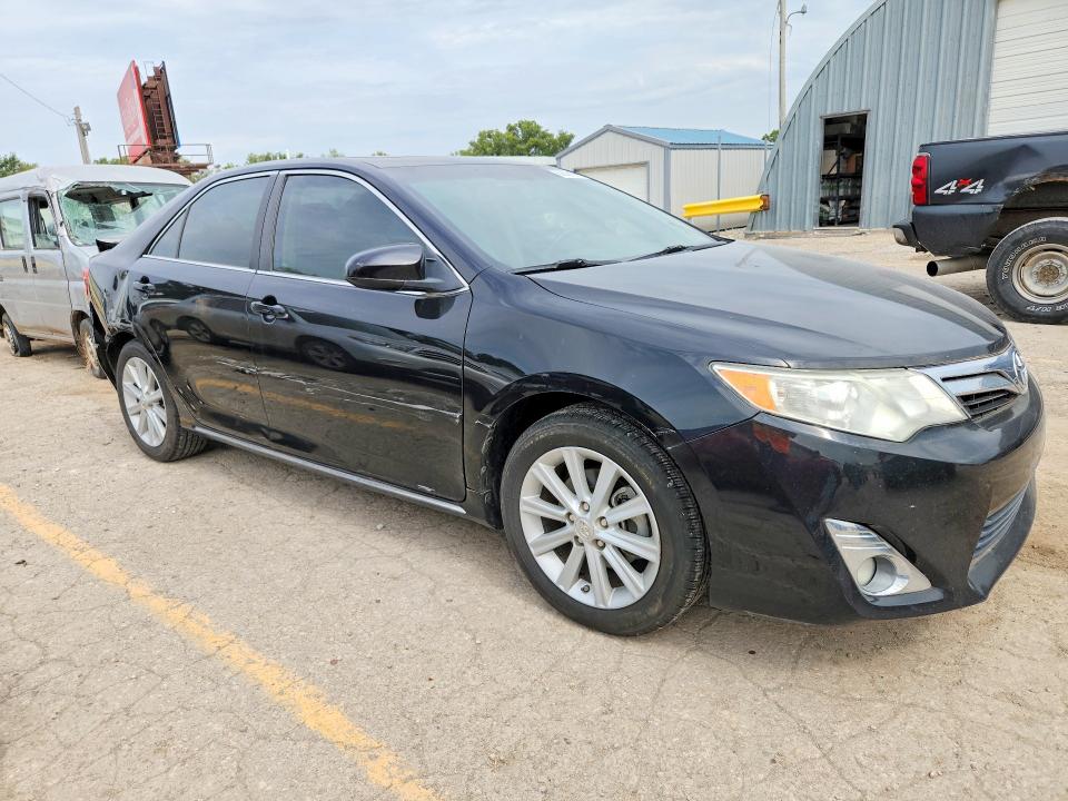 2013 Toyota Camry მანქანა იყიდება აუქციონზე, vin: 4T4BF1FK4DR333632, აუქციონის ნომერი: 62658196