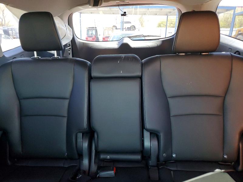 60593726 :رقم المزاد ، 5FNYF6H96JB051772 vin ، 2018 Honda Pilot مزاد بيع