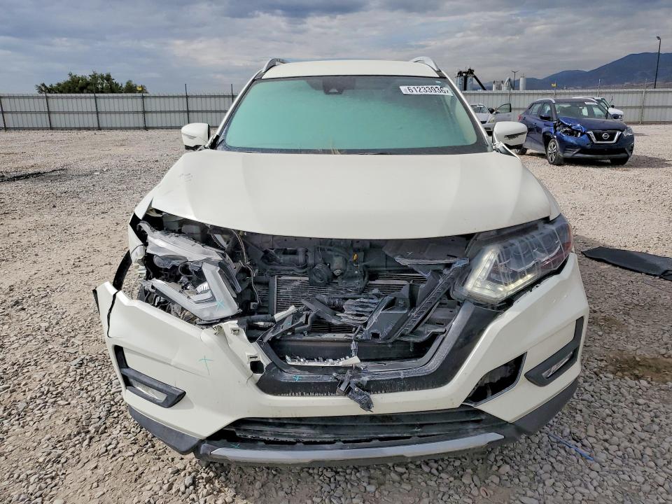 2017 Nissan Rogue Hybrid მანქანა იყიდება აუქციონზე, vin: 5N1ET2MV2HC786677, აუქციონის ნომერი: 61233936