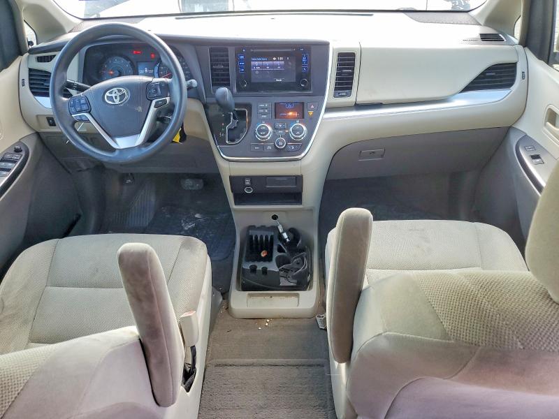 2015 Toyota Sienna მანქანა იყიდება აუქციონზე, vin: 5TDZK3DCXFS528058, აუქციონის ნომერი: 60019216