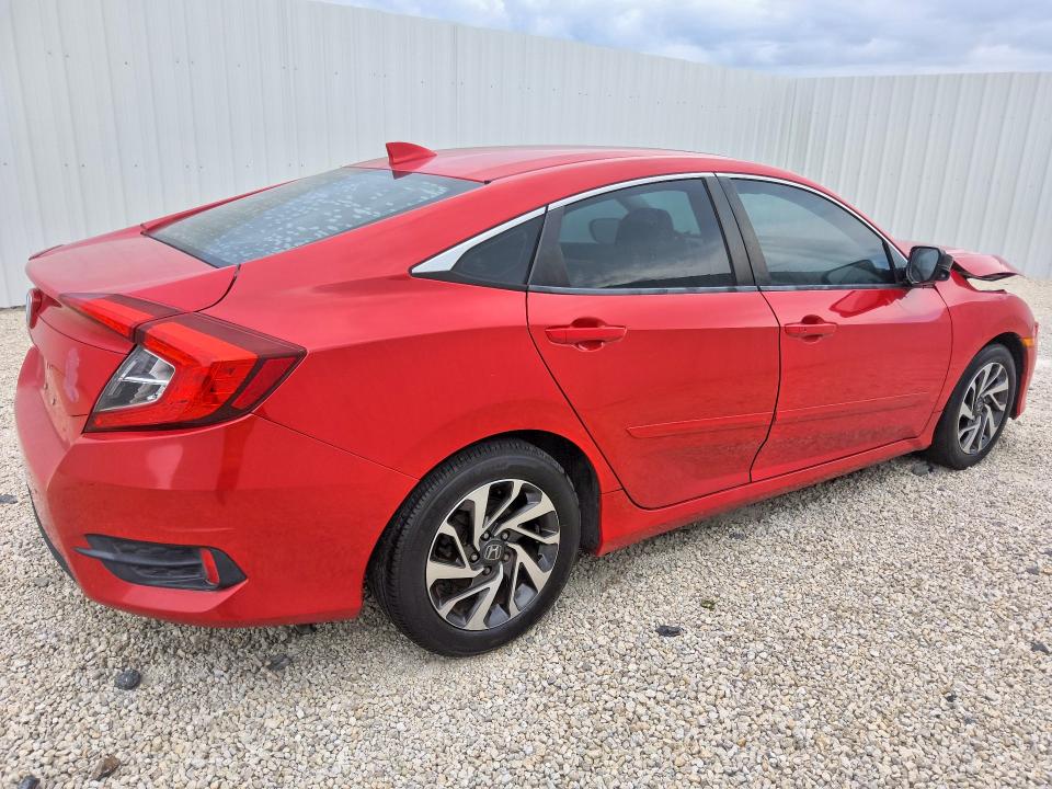 Продажа на аукционе авто 2018 Honda Civic, vin: 2HGFC2F70JH580317, номер лота: 61229326