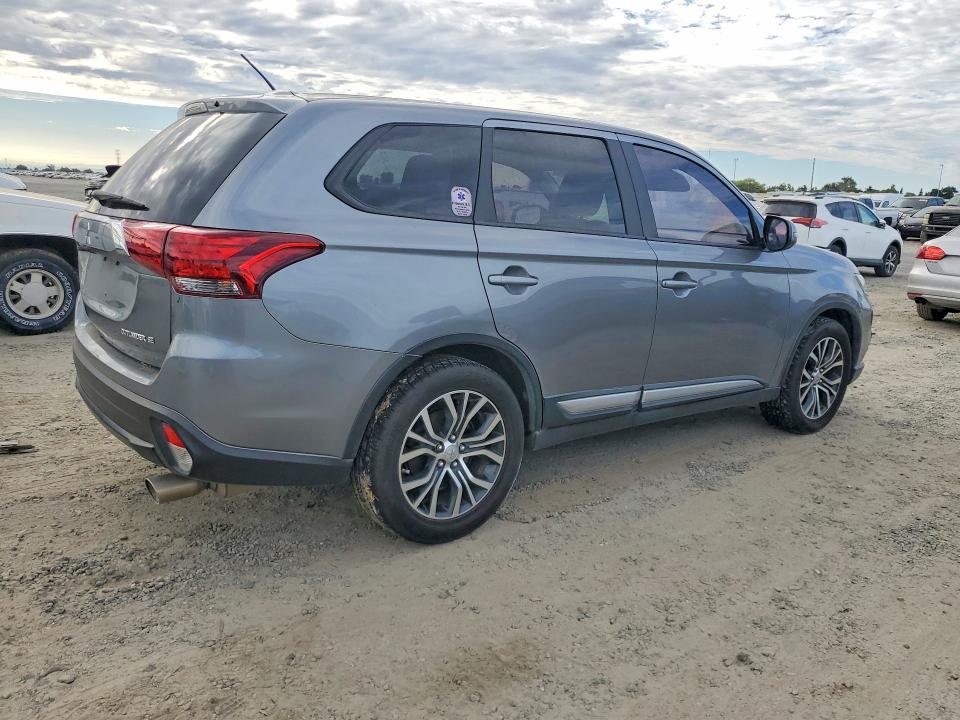Продаж на аукціоні авто 2016 Mitsubishi Outlander, vin: JA4AD3A34GZ020366, номер лоту: 61333886