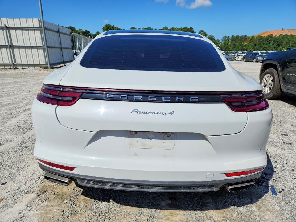 61388356 :رقم المزاد ، WP0AA2A74JL121042 vin ، 2018 Porsche Panamera مزاد بيع