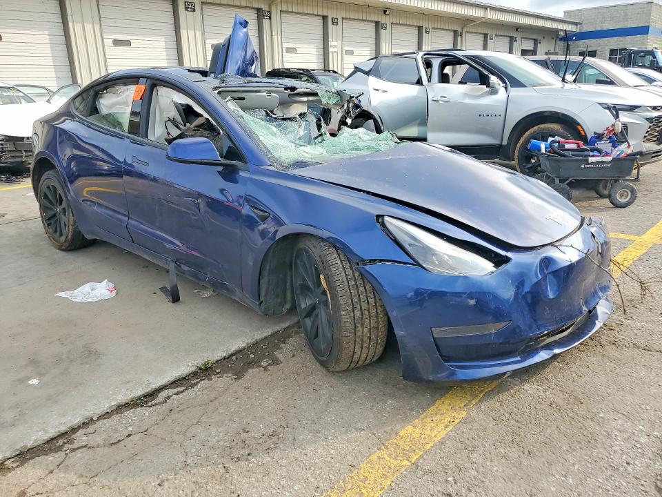 60438896 :رقم المزاد ، 5YJ3E1EA3NF187359 vin ، 2022 Tesla Model 3 مزاد بيع