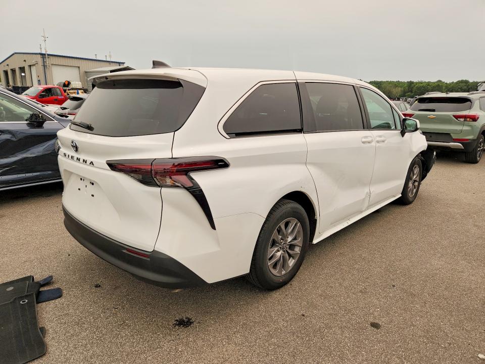 60050496 :رقم المزاد ، 5TDKRKECXTS304645 vin ، 2026 Toyota Sienna مزاد بيع
