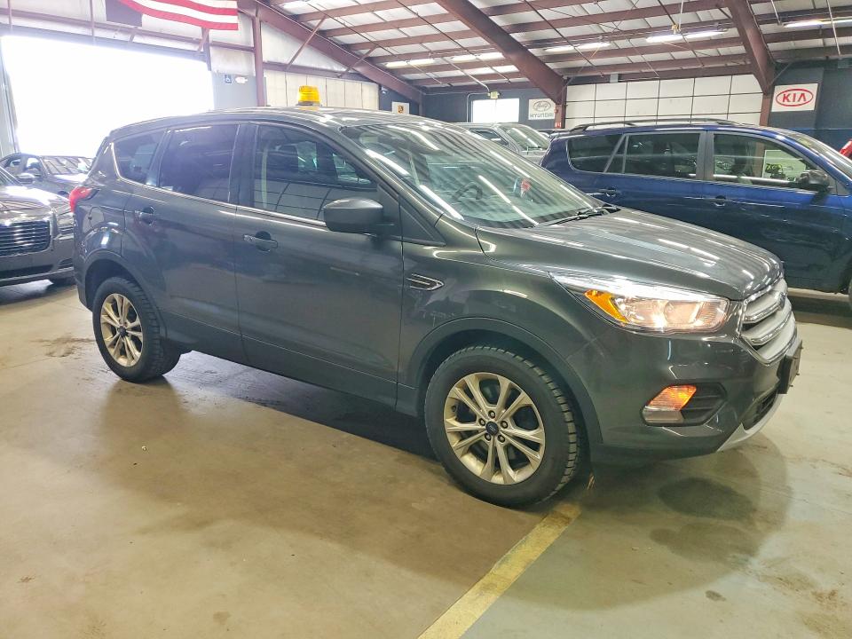 2019 Ford Escape მანქანა იყიდება აუქციონზე, vin: 1FMCU9GD0KUC05761, აუქციონის ნომერი: 61112586