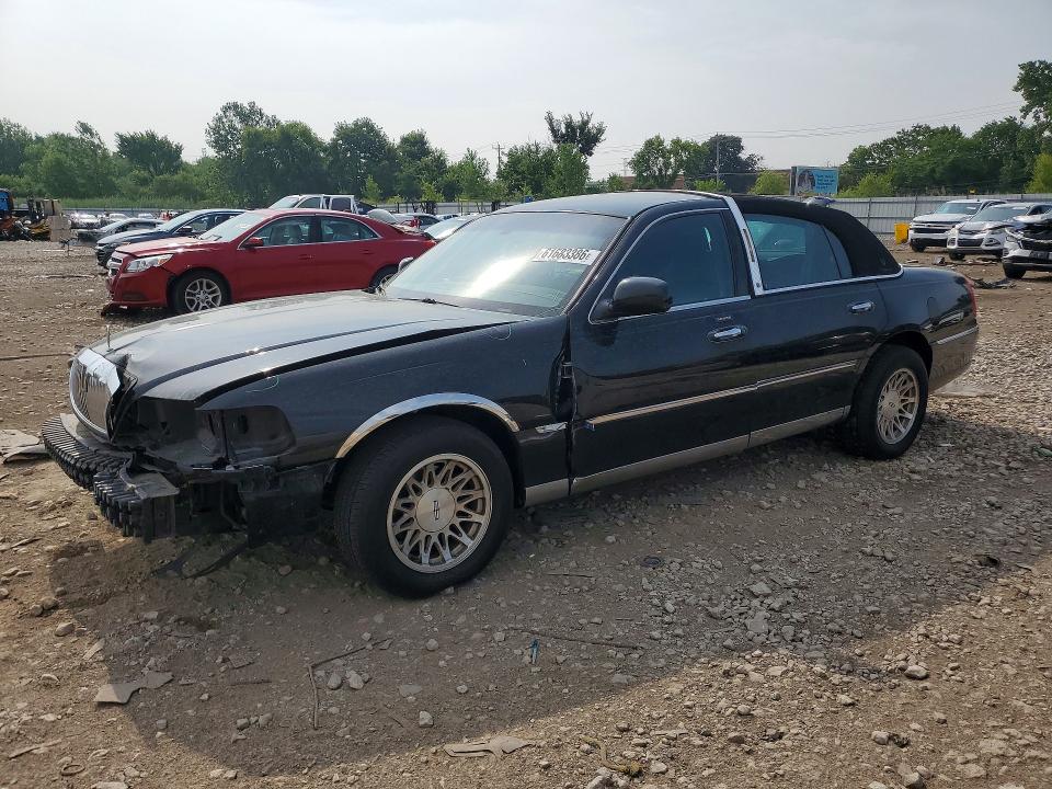 2007 Lincoln Town Car მანქანა იყიდება აუქციონზე, vin: 1LNHM81W67Y624188, აუქციონის ნომერი: 61683386