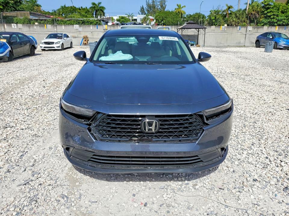 61169646 :رقم المزاد ، 1HGCY1F26SA063588 vin ، 2025 Honda Accord مزاد بيع
