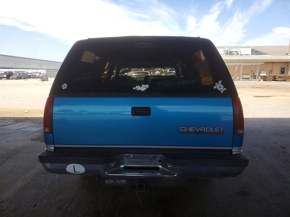 1992 Chevrolet Suburban მანქანა იყიდება აუქციონზე, vin: 1GNFK16K5NJ322905, აუქციონის ნომერი: 59865816
