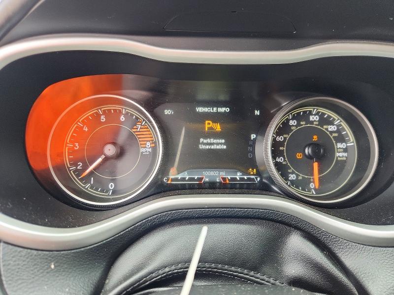61882826 :رقم المزاد ، 1C4PJMJS4HW656486 vin ، 2017 Jeep Cherokee مزاد بيع