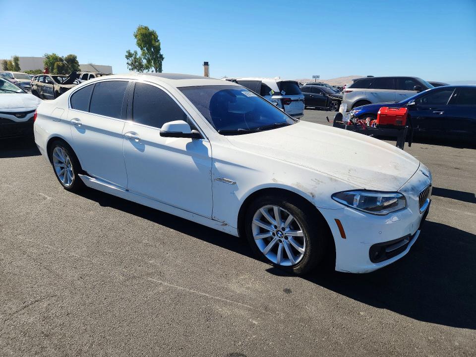 60957776 :رقم المزاد ، WBA5B1C5XFD919614 vin ، 2015 Bmw 535 مزاد بيع