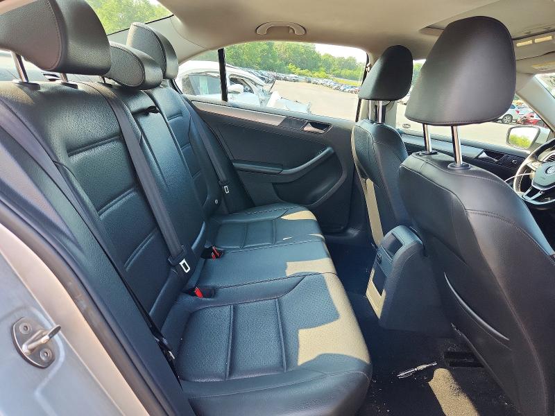 60989496 :رقم المزاد ، 3VWD17AJ1FM296454 vin ، 2015 Volkswagen Jetta مزاد بيع