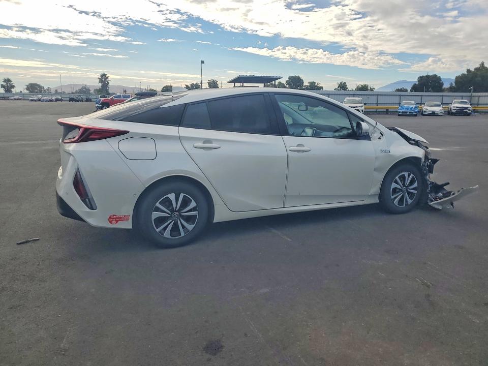 61794476 :رقم المزاد ، JTDKARFP2H3067112 vin ، 2017 Toyota Prius Prime مزاد بيع