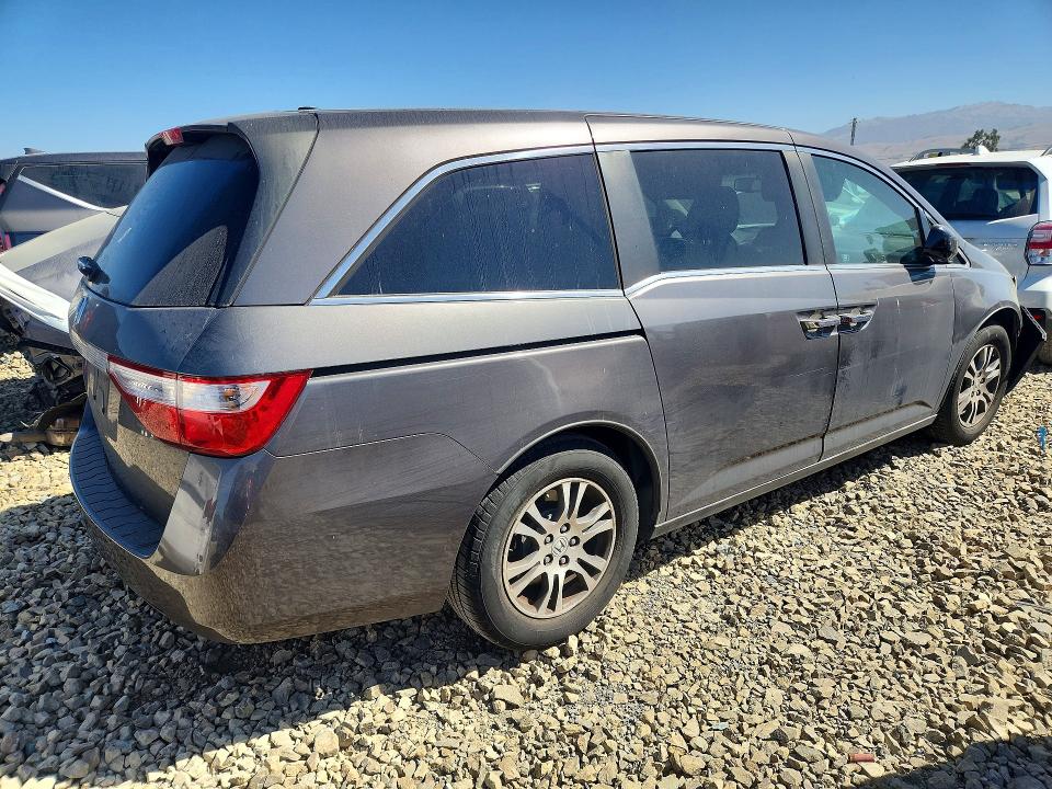 60448816 :رقم المزاد ، 5FNRL5H68CB118825 vin ، 2012 Honda Odyssey مزاد بيع