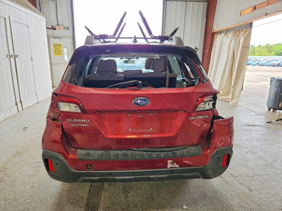 61898166 :رقم المزاد ، 4S4BSANC1J3382465 vin ، 2018 Subaru Outback مزاد بيع