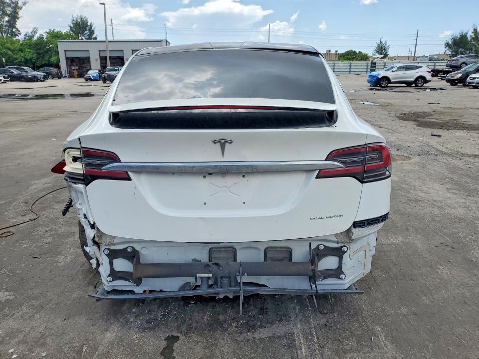 Продажа на аукционе авто 2021 Tesla Model X, vin: 5YJXCBE21MF322567, номер лота: 60150926