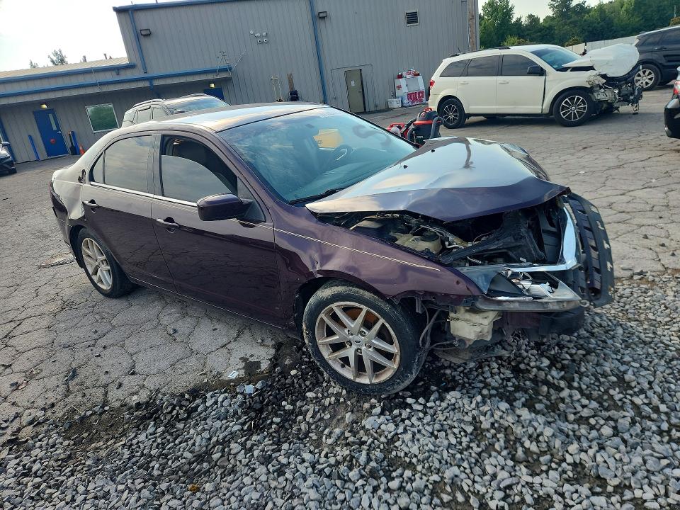 60195406 :رقم المزاد ، 3FAHP0JA1BR270398 vin ، 2011 Ford Fusion مزاد بيع