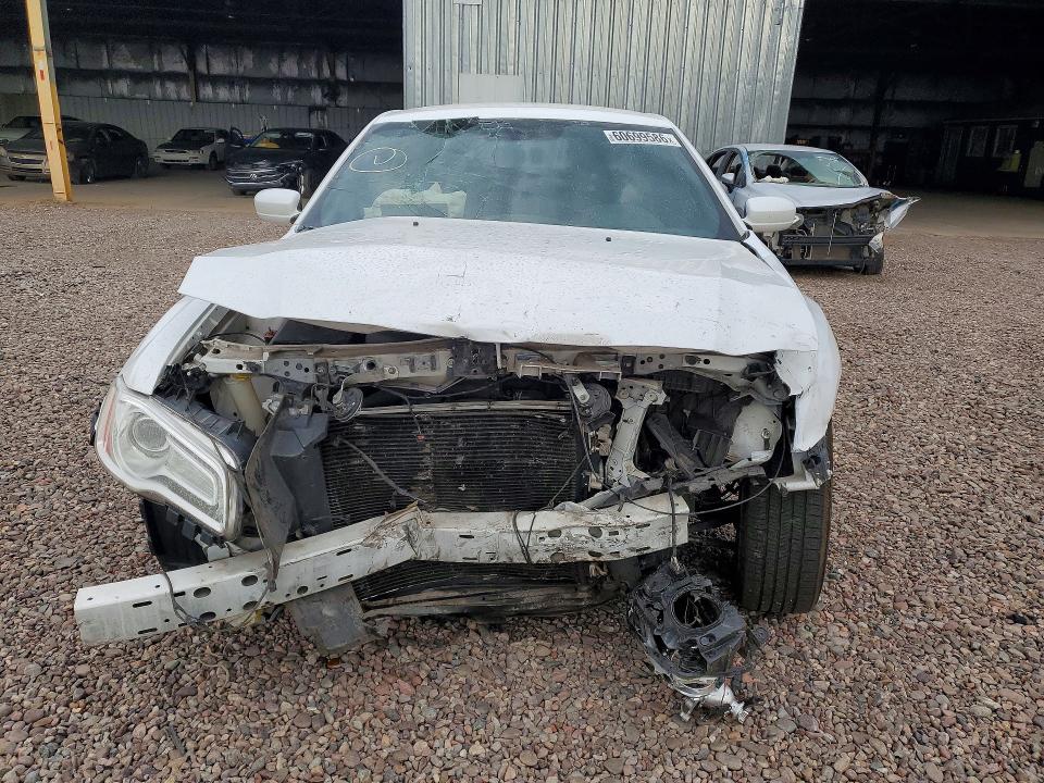2013 Chrysler 300 მანქანა იყიდება აუქციონზე, vin: 2C3CCAAGXDH520623, აუქციონის ნომერი: 60699586